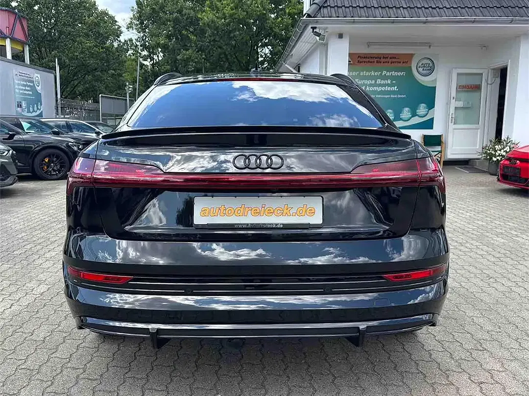 Audi e-tron 55 Sportback S line Black Edition - Thumbnail 6
