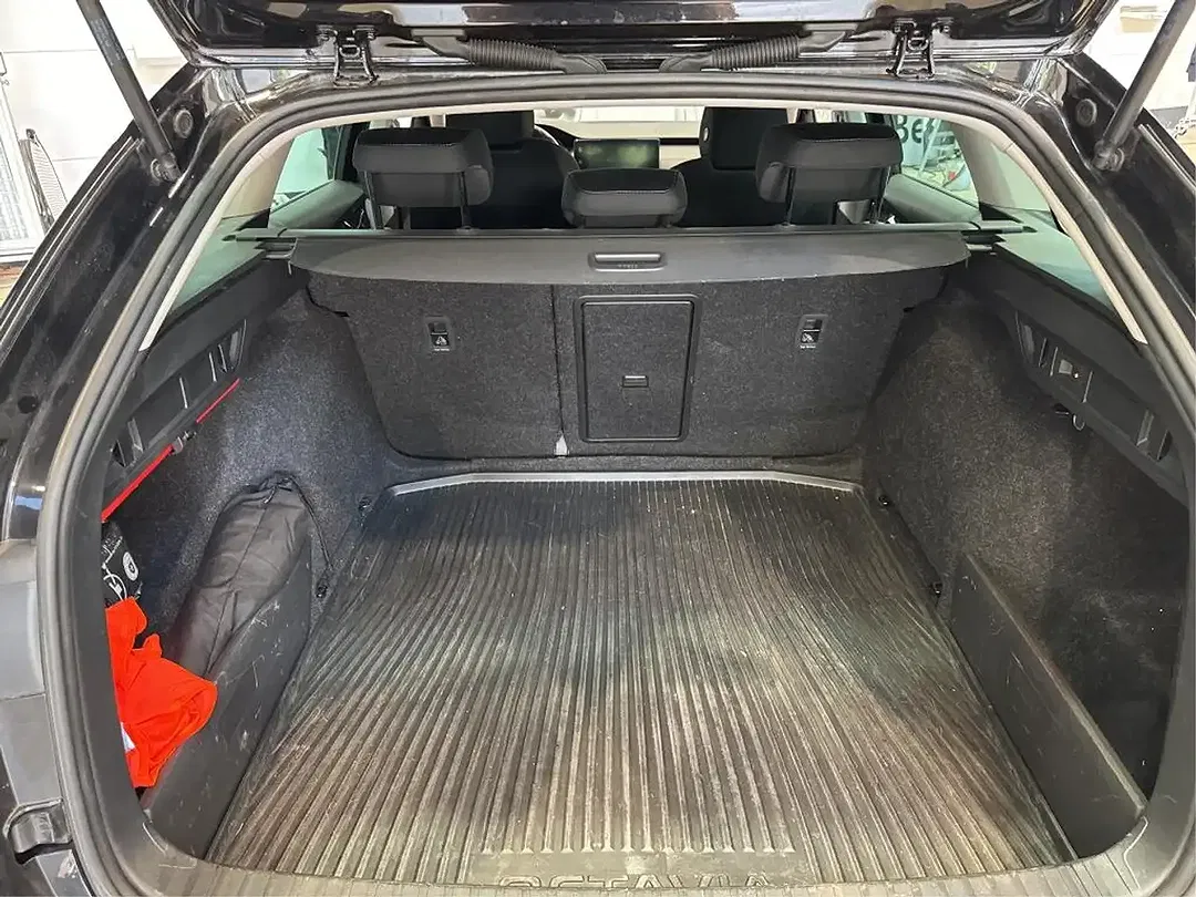 Skoda Octavia 2.0 TDI DSG Combi - Thumbnail 4