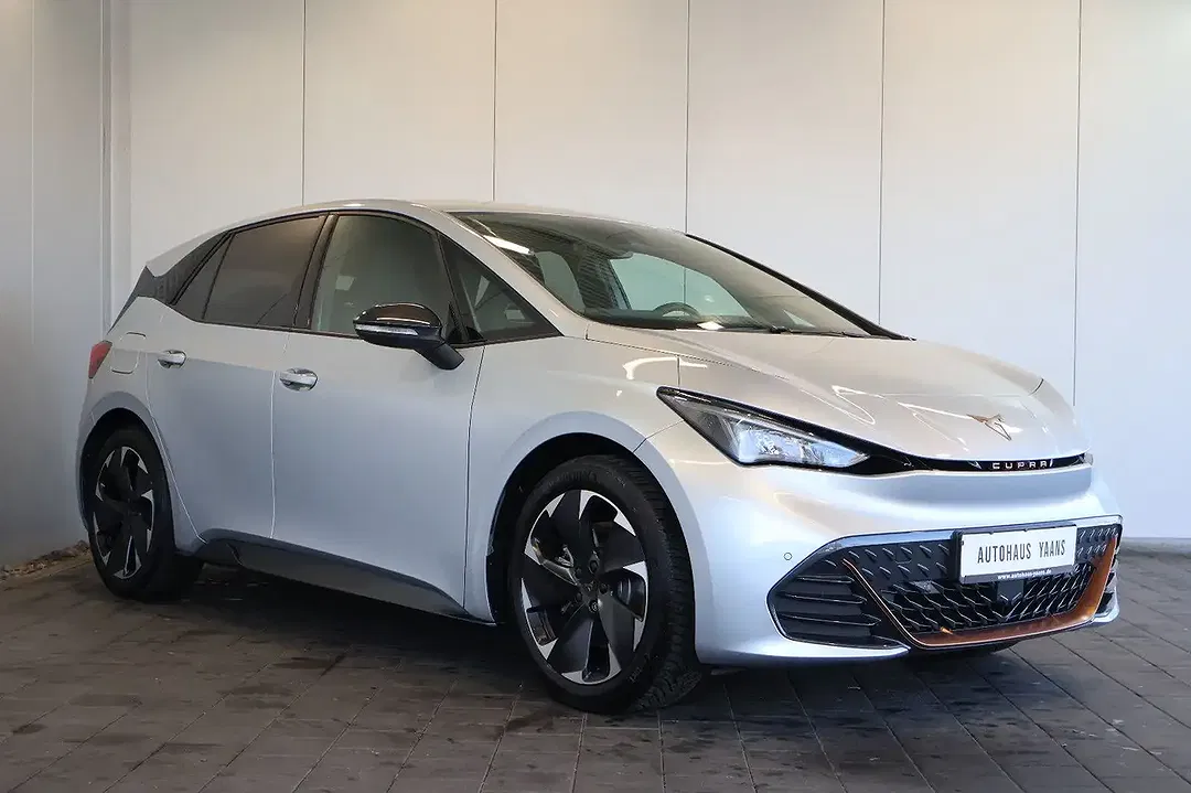 CUPRA Born - Thumbnail 3