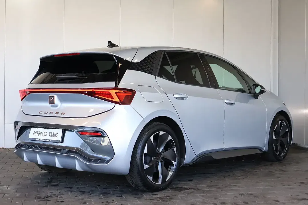 CUPRA Born - Thumbnail 4
