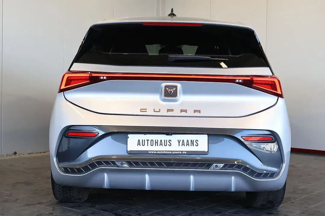 CUPRA Born - Thumbnail 5