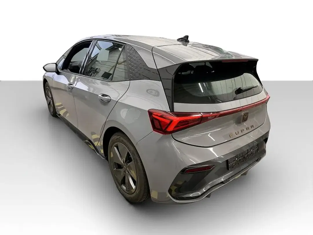 CUPRA Born - Thumbnail 2