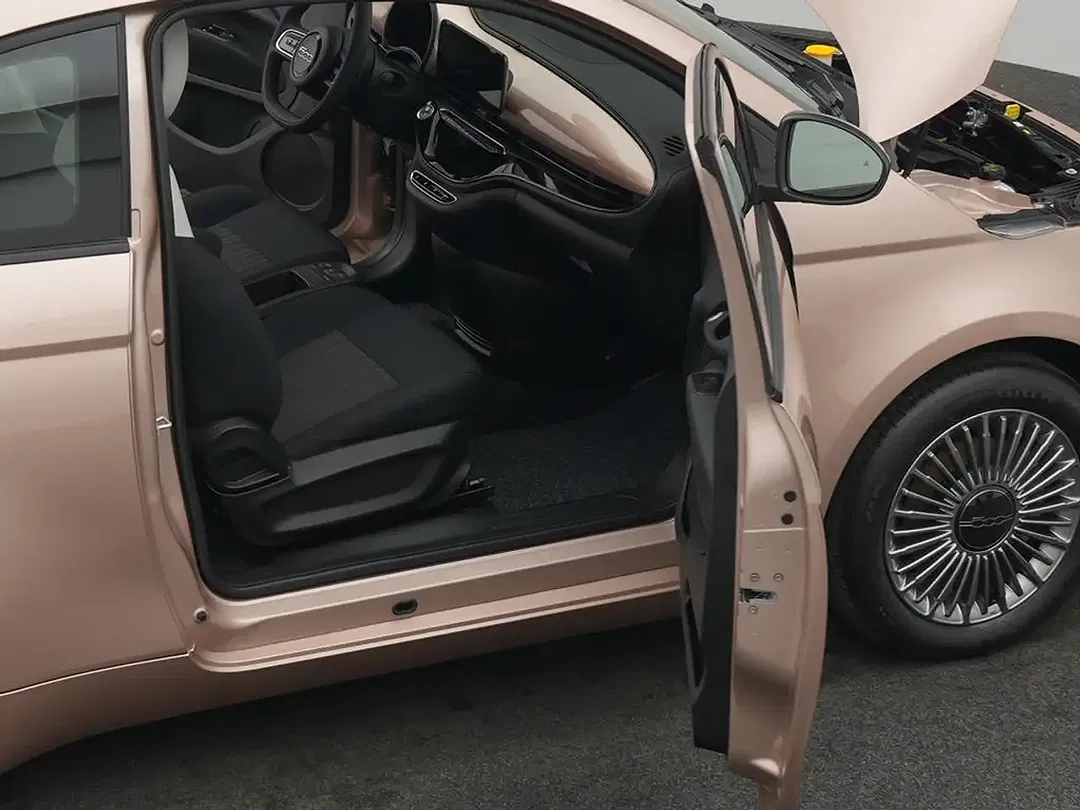 Fiat 500e Icon Comfort - Thumbnail 9