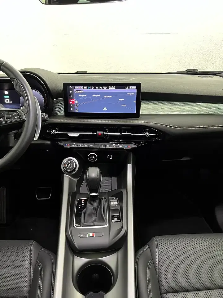 Alfa Romeo Tonale 1.5 VGT Hybrid Veloce - Thumbnail 15