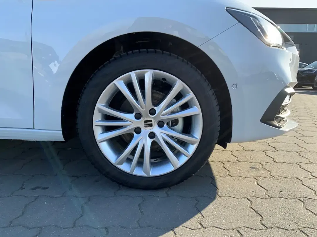 SEAT Leon 1.5 eTSI DSG Style Edition - Thumbnail 8
