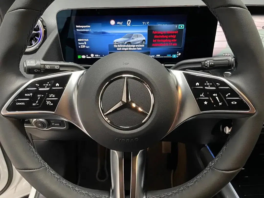 Mercedes-Benz GLA 220 4MATIC MBUX Progressive - Thumbnail 11