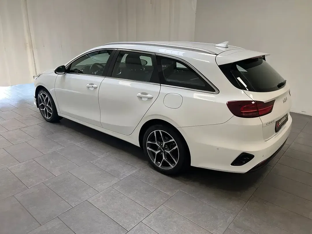 Kia Ceed SW / cee'd SW 1.5 T-GDI Spirit - Thumbnail 4