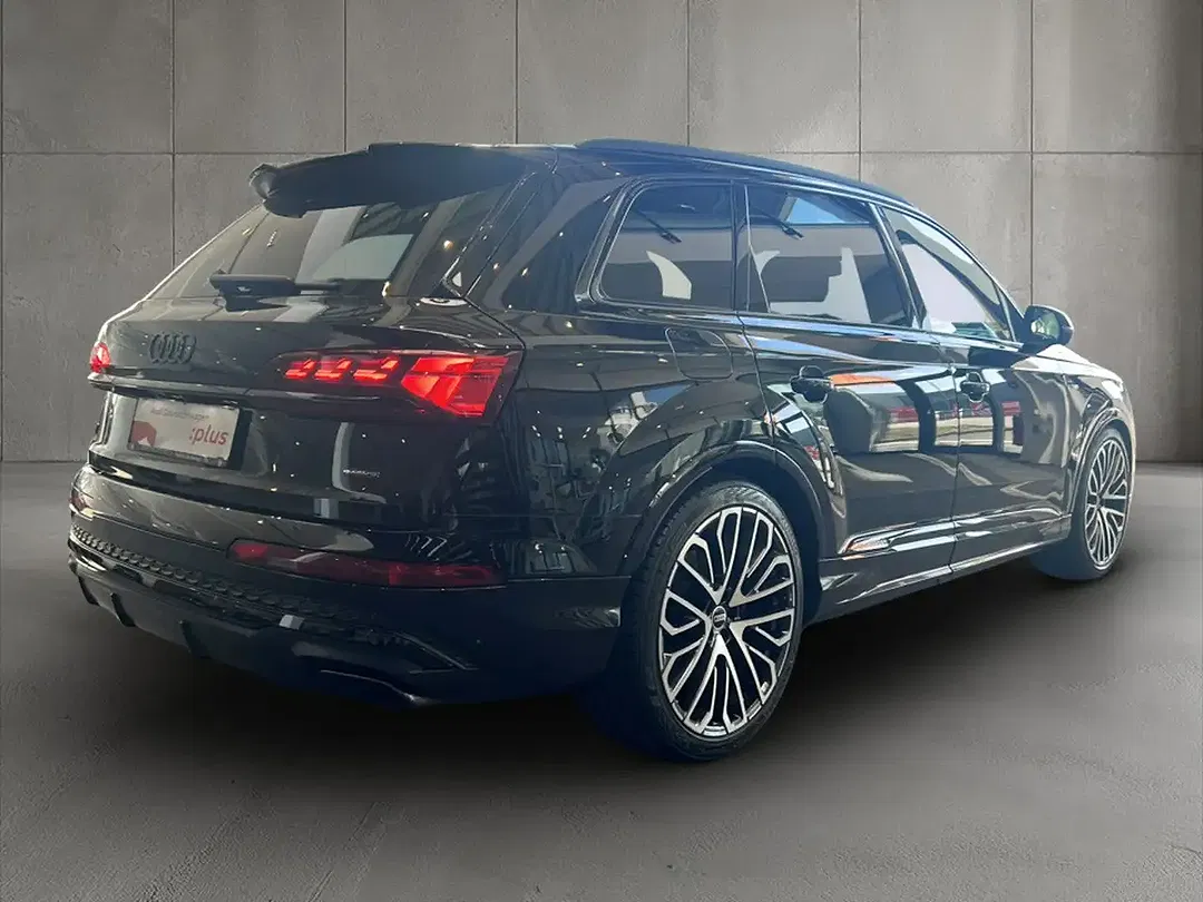 Audi Q7 55 TFSI e quattro S line - Thumbnail 4