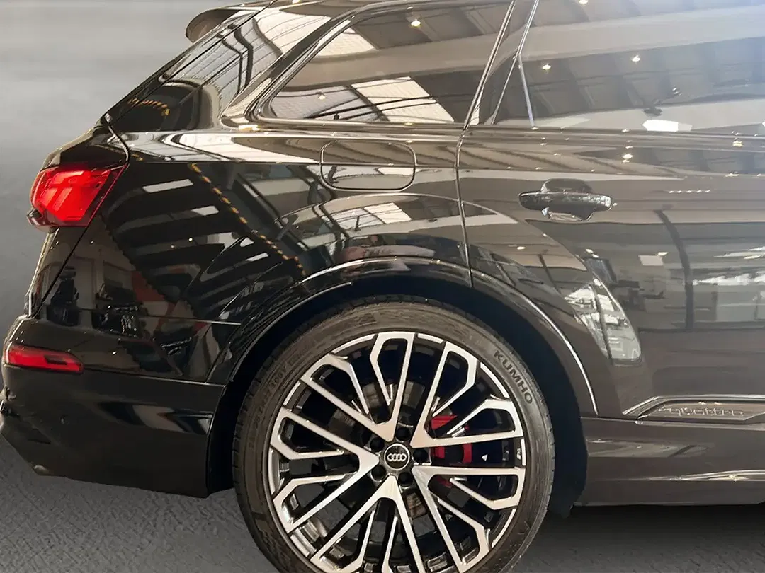 Audi Q7 55 TFSI e quattro S line - Thumbnail 6