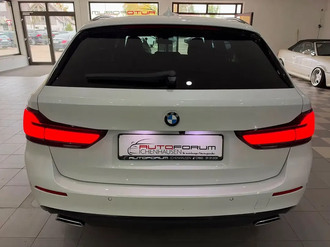BMW 520 xDrive Touring - Thumbnail 5