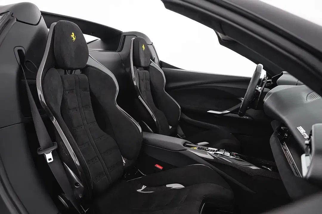 Ferrari 296 GTS - Thumbnail 13