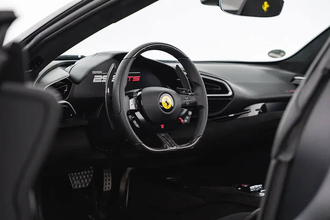 Ferrari 296 GTS - foto 15