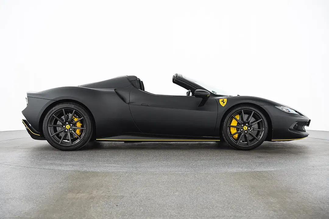 Ferrari 296 GTS - Thumbnail 4