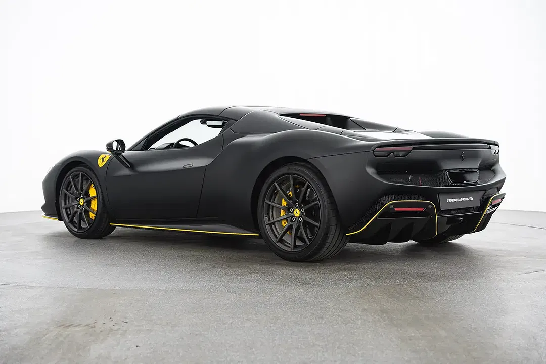 Ferrari 296 GTS - Thumbnail 7