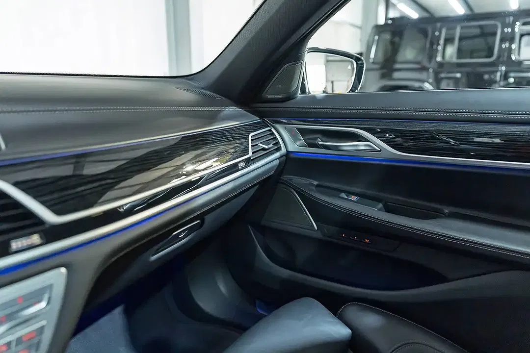 BMW 745 PHEV M - Thumbnail 18