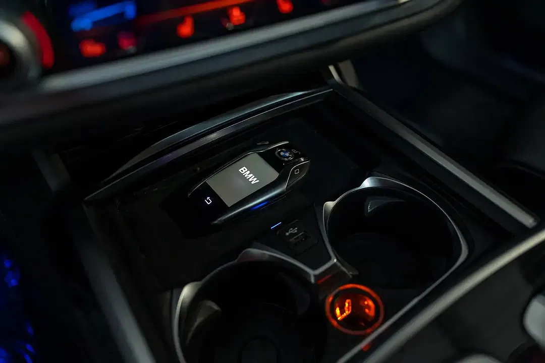 BMW 745 PHEV M - Thumbnail 19