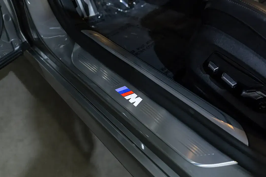 BMW 745 PHEV M - Thumbnail 31
