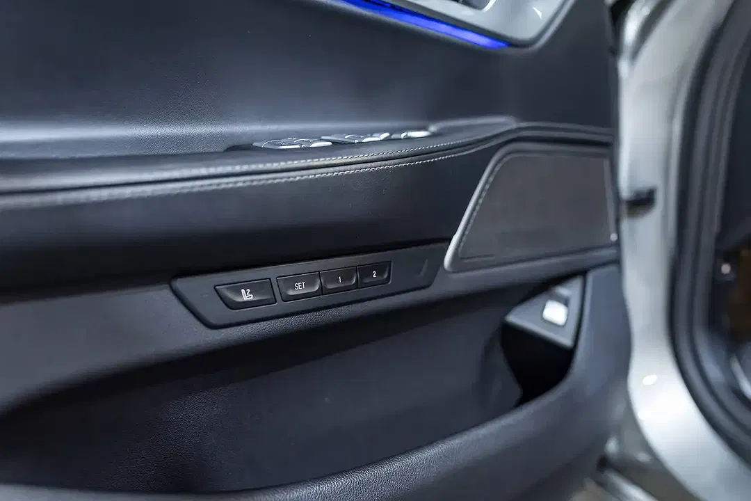 BMW 745 PHEV M - Thumbnail 33