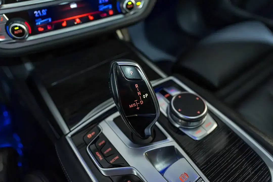 BMW 745 PHEV M - Thumbnail 47