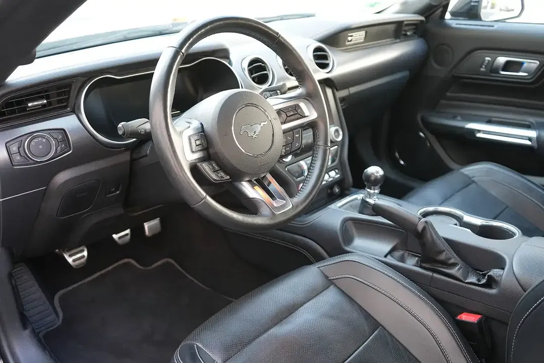 Ford Mustang 5.0 GT - Thumbnail 14