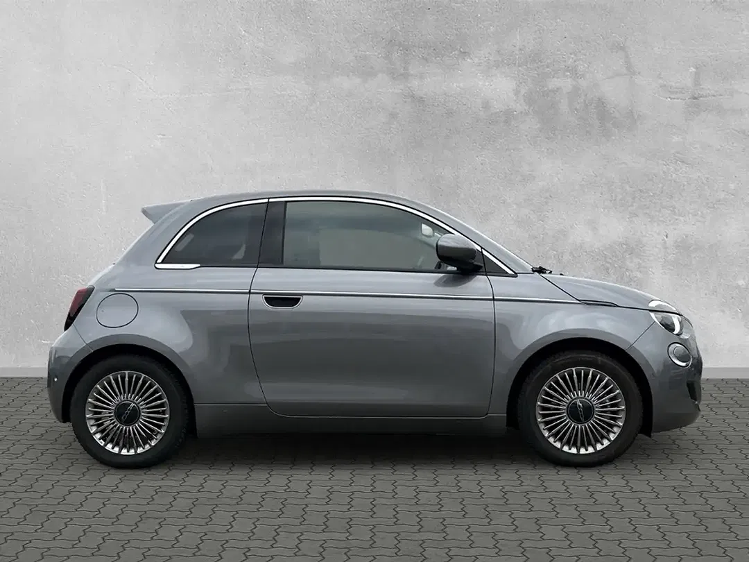 Fiat 500e - Thumbnail 3