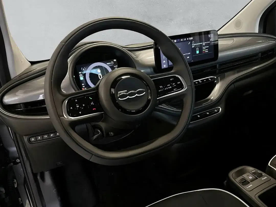 Fiat 500e - Thumbnail 8