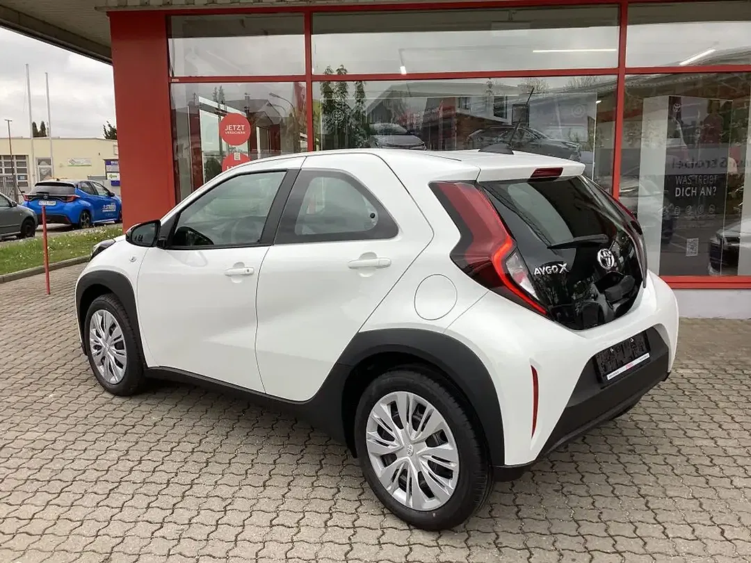 Toyota Aygo X Business Edition - foto 2