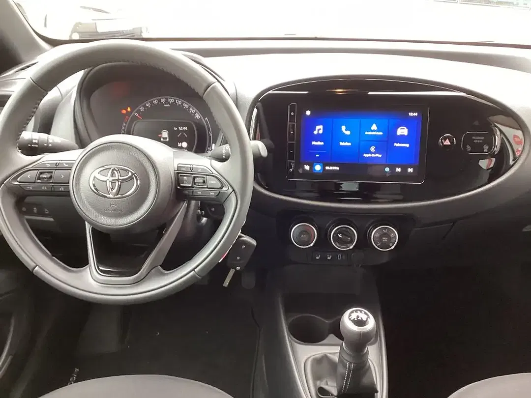 Toyota Aygo X Business Edition - Thumbnail 7