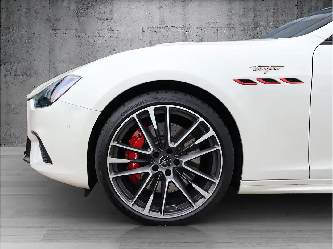Maserati Ghibli Trofeo - Thumbnail 11