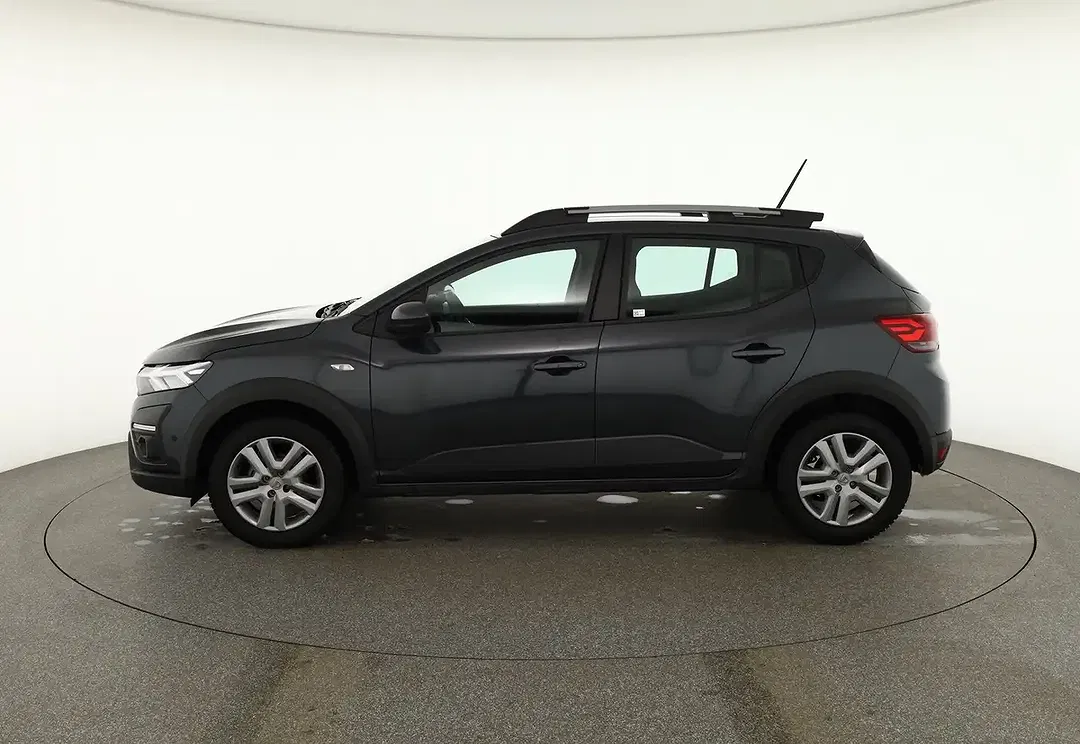 Dacia Sandero TCe Stepway - Thumbnail 2