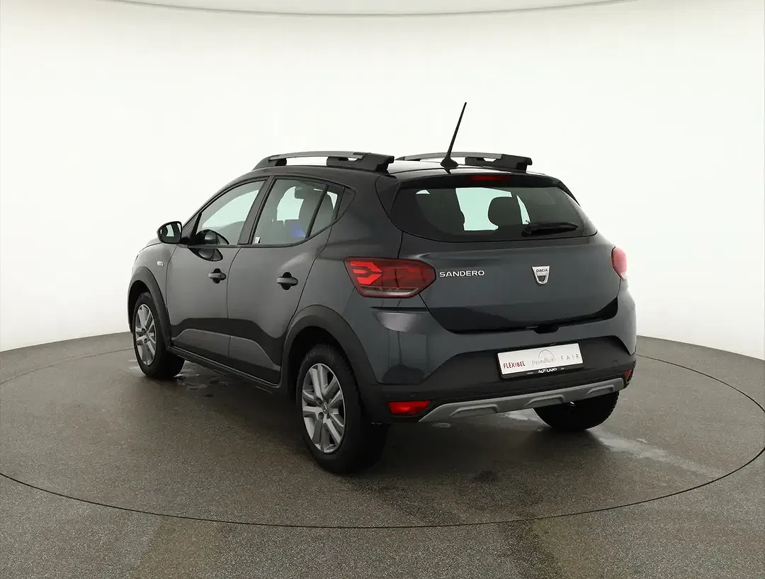 Dacia Sandero TCe Stepway - Thumbnail 3