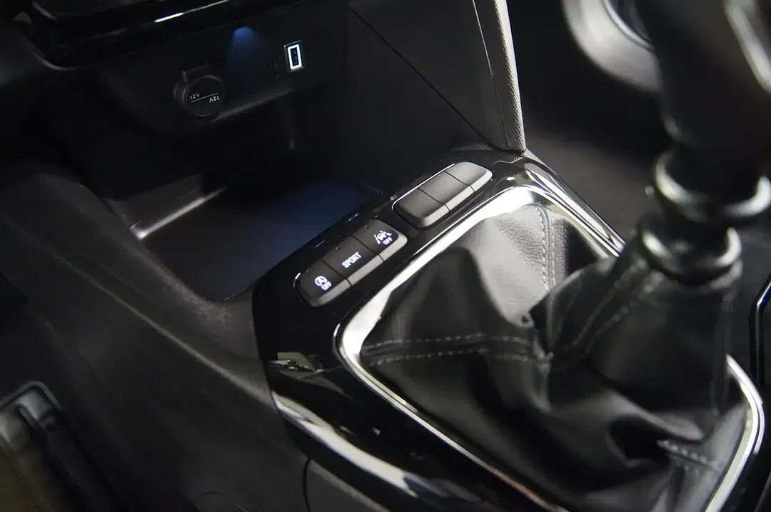 Opel Corsa GS - Thumbnail 10
