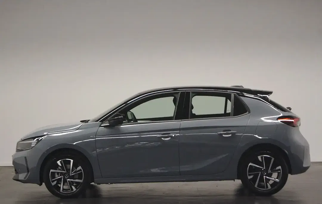 Opel Corsa GS - Thumbnail 3