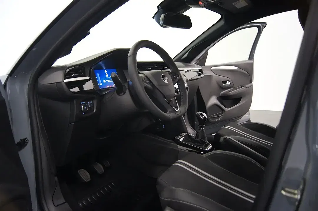 Opel Corsa GS - Thumbnail 9
