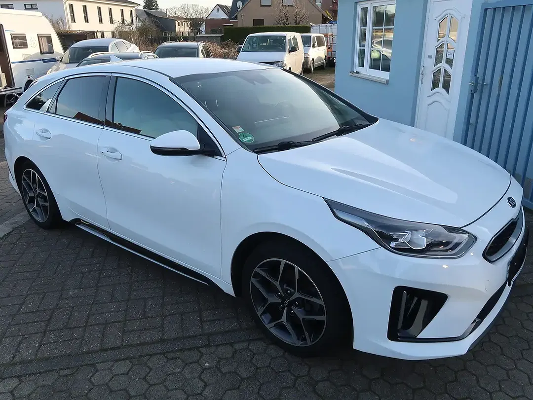 Kia ProCeed / pro_cee'd T-GDI GT-Line - foto 1