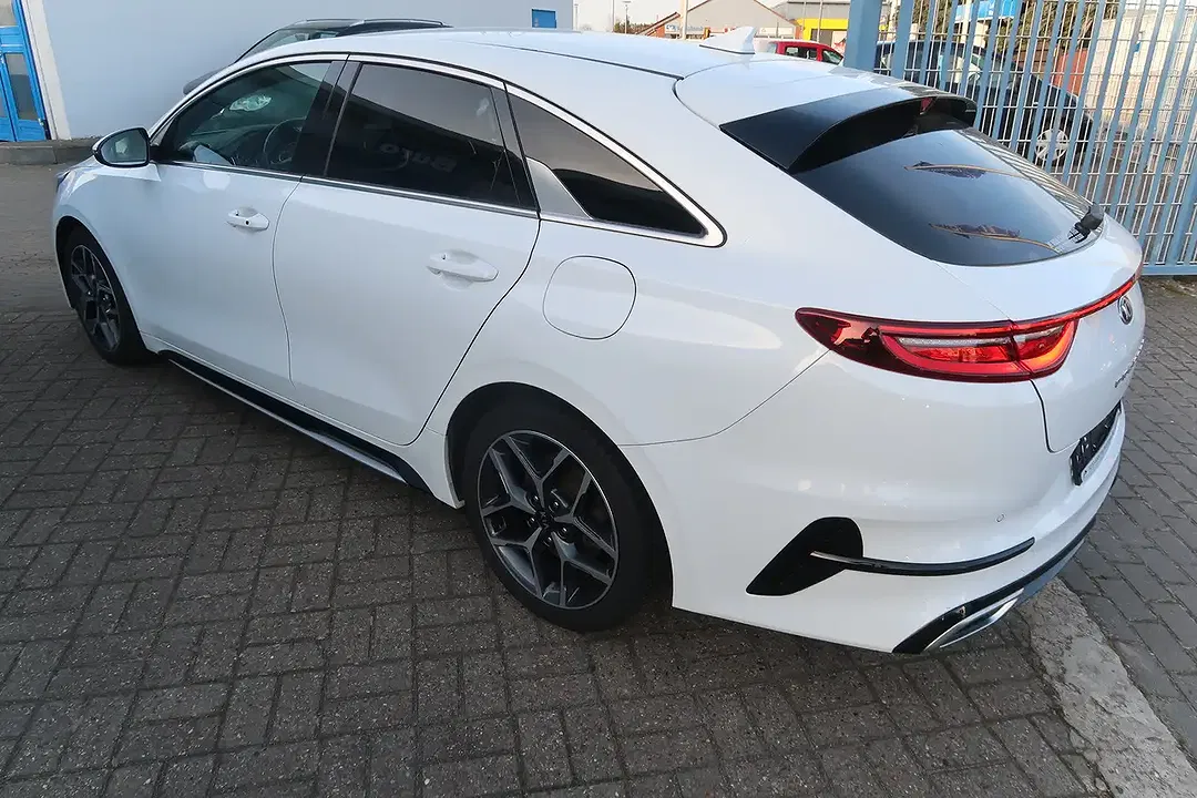 Kia ProCeed / pro_cee'd T-GDI GT-Line - Thumbnail 3