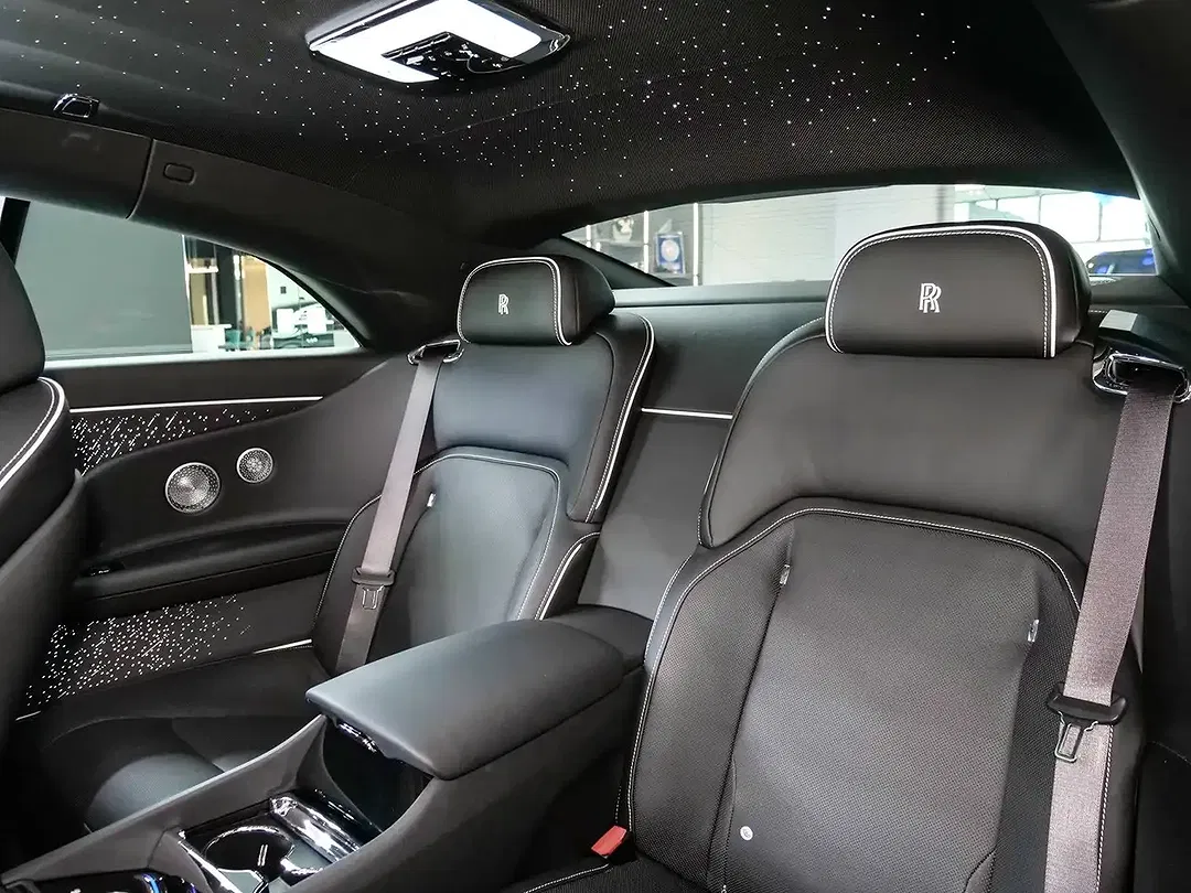 Rolls-Royce Spectre - Thumbnail 14