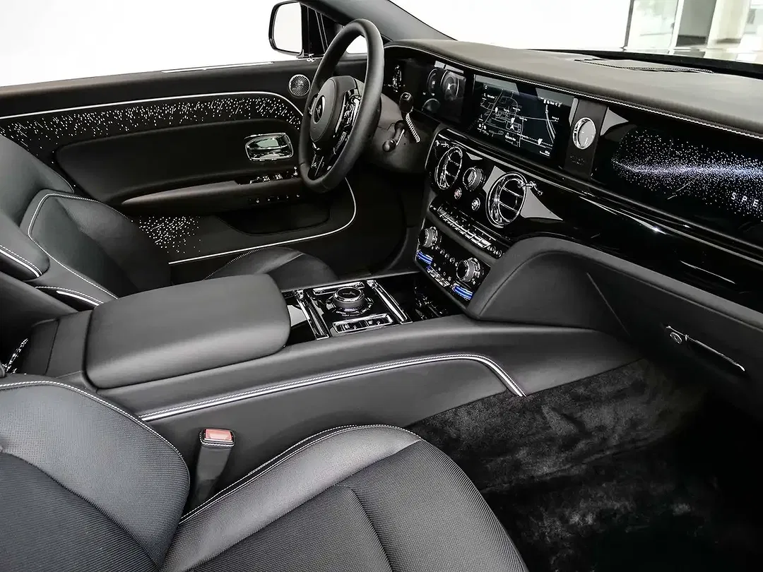 Rolls-Royce Spectre - Thumbnail 16
