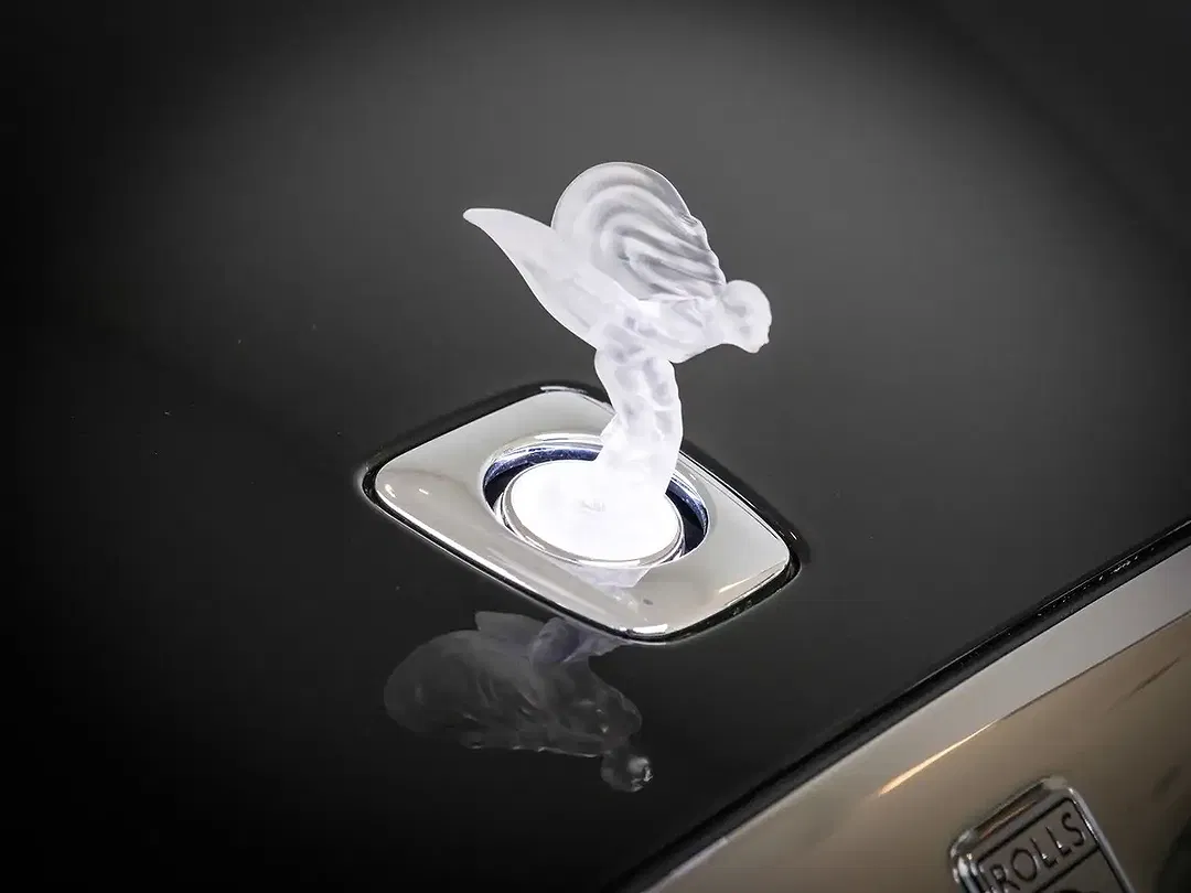 Rolls-Royce Spectre - Thumbnail 9