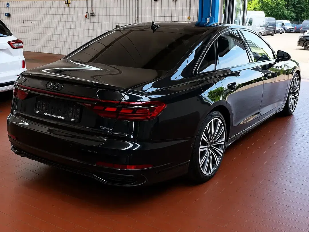Audi A8 55 TFSI quattro S line - Thumbnail 4