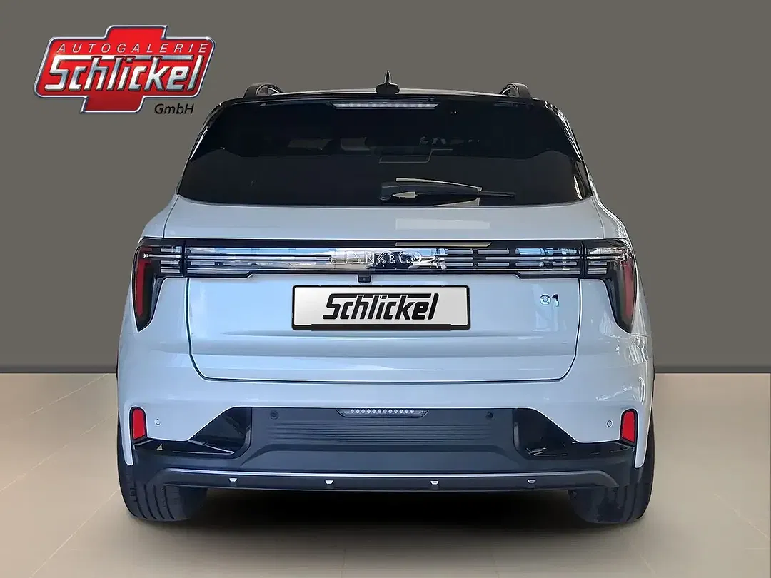 Lynk & Co 01 - Thumbnail 4