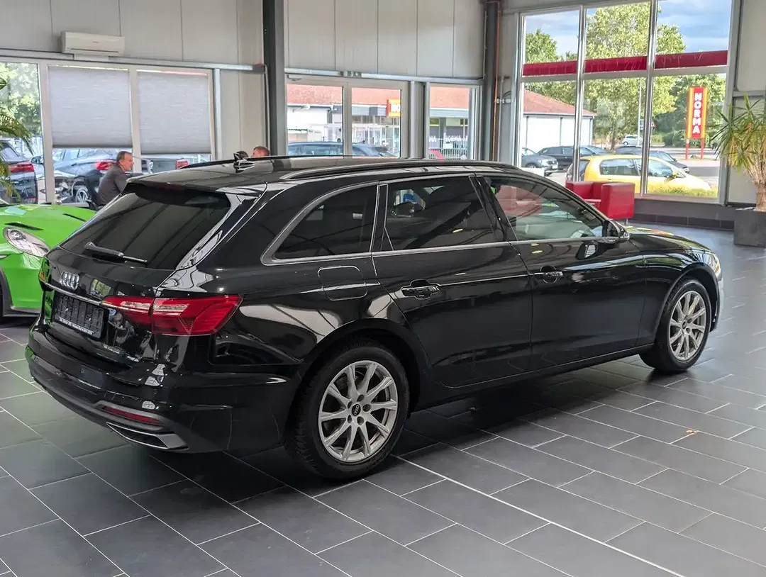 Audi A4 35 TFSI S tronic Avant - Thumbnail 6