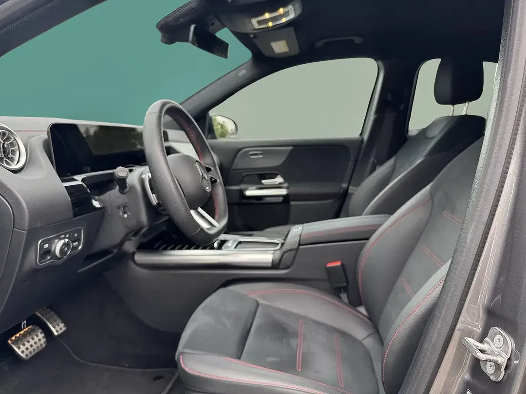 Mercedes-Benz EQA 300 4MATIC AMG - Thumbnail 9