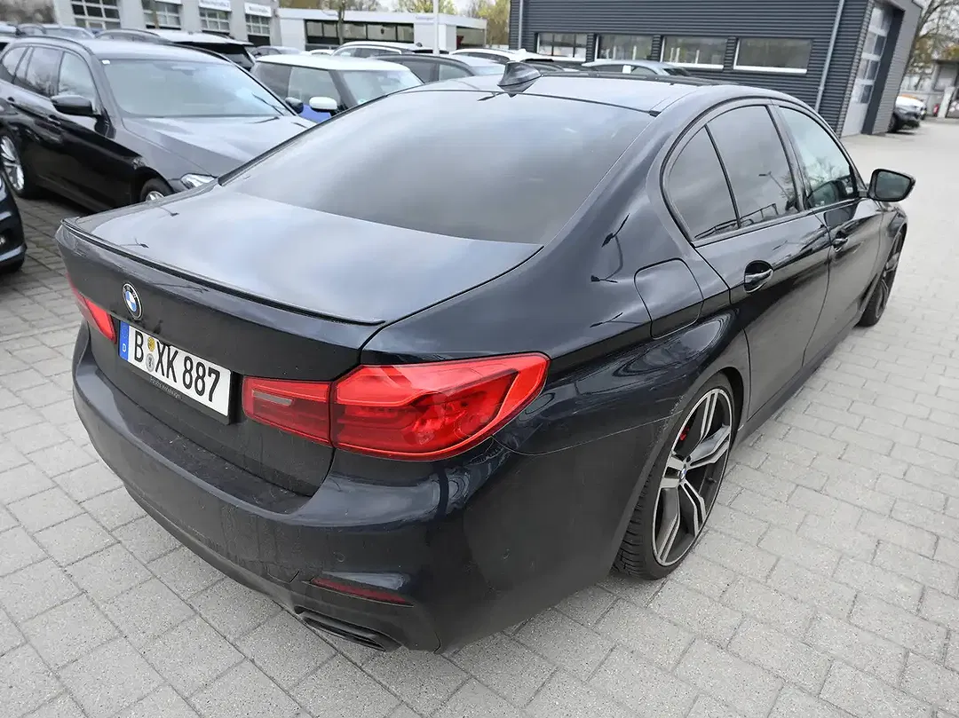 BMW M550 xDrive - Thumbnail 5