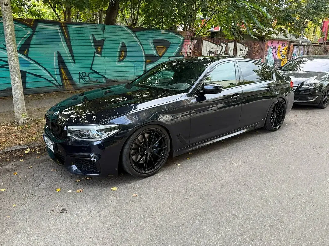 BMW M550 xDrive - Thumbnail 9