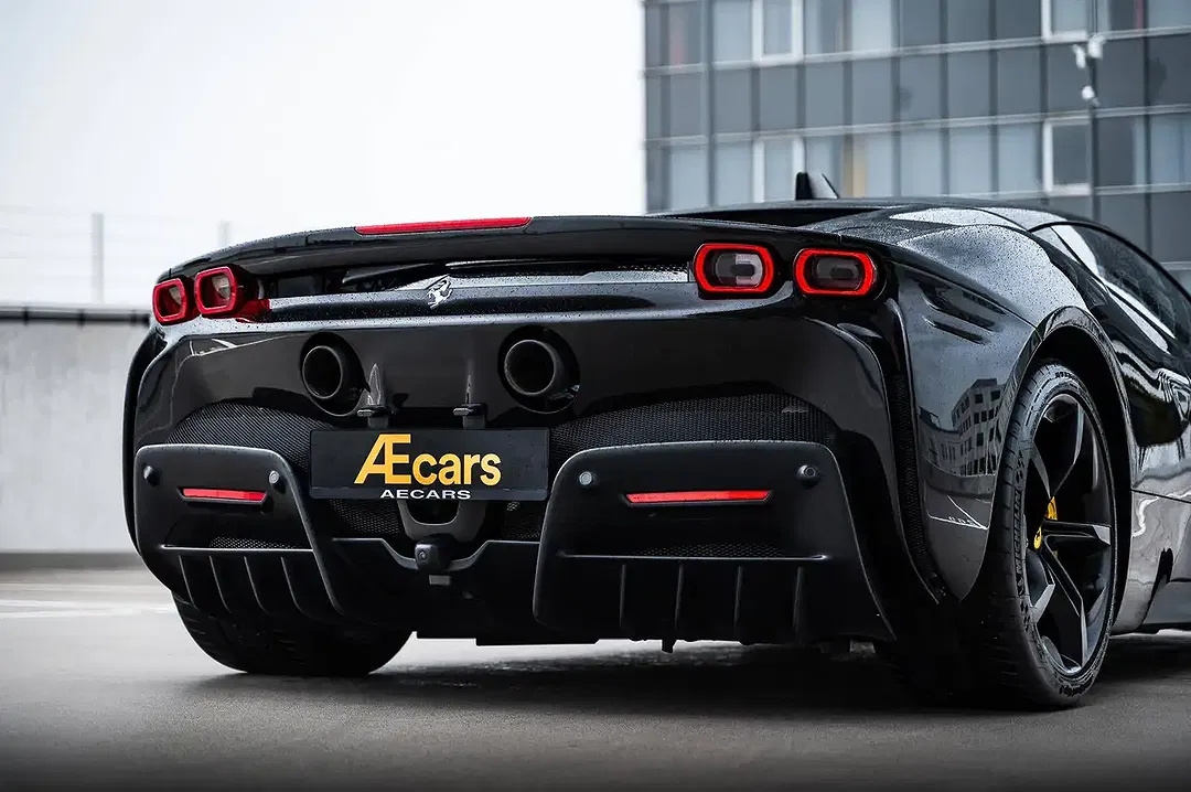 Ferrari SF90 Stradale 4.0 V8 F1 - Thumbnail 10