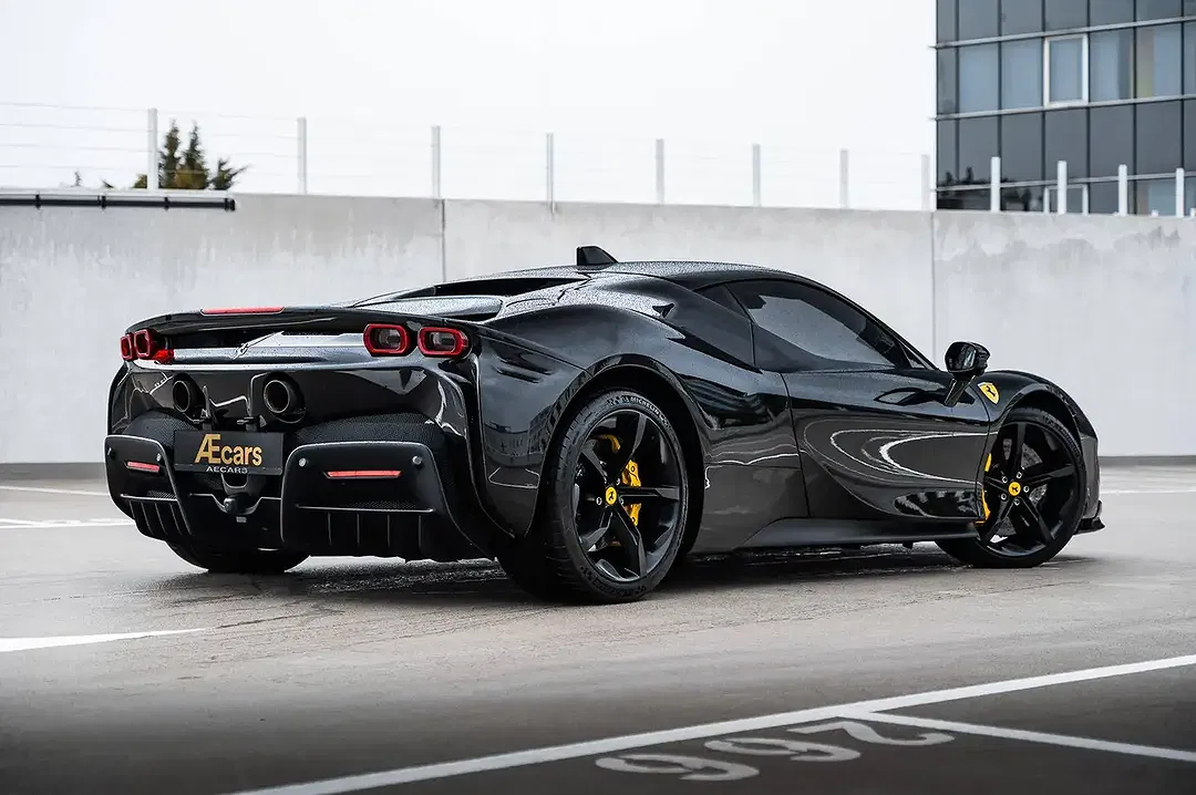 Ferrari SF90 Stradale 4.0 V8 F1 - Thumbnail 3