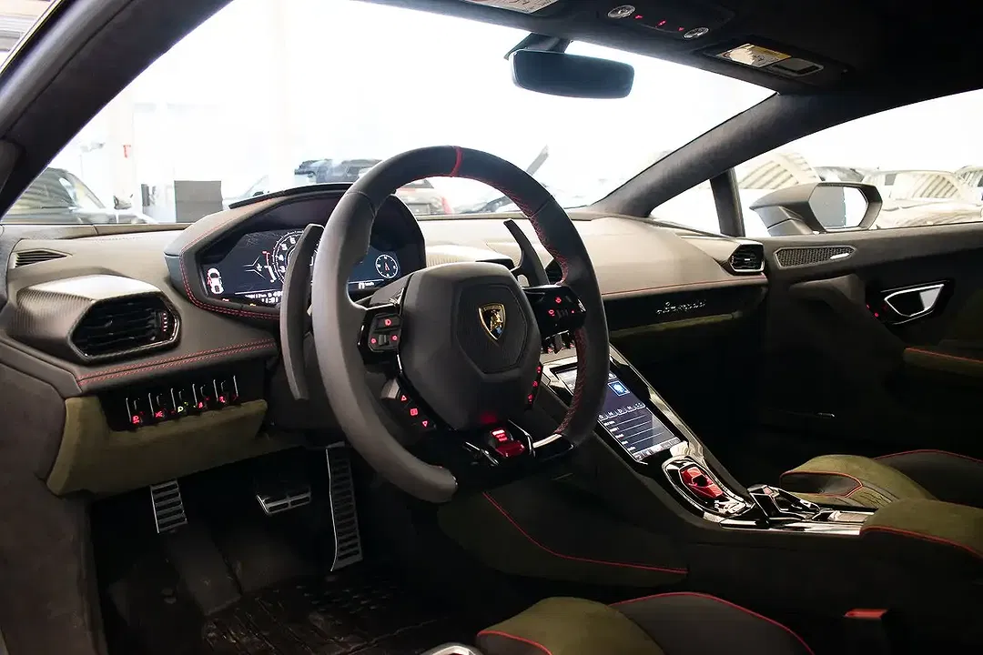 Lamborghini Huracán V10 Sterrato - Thumbnail 7