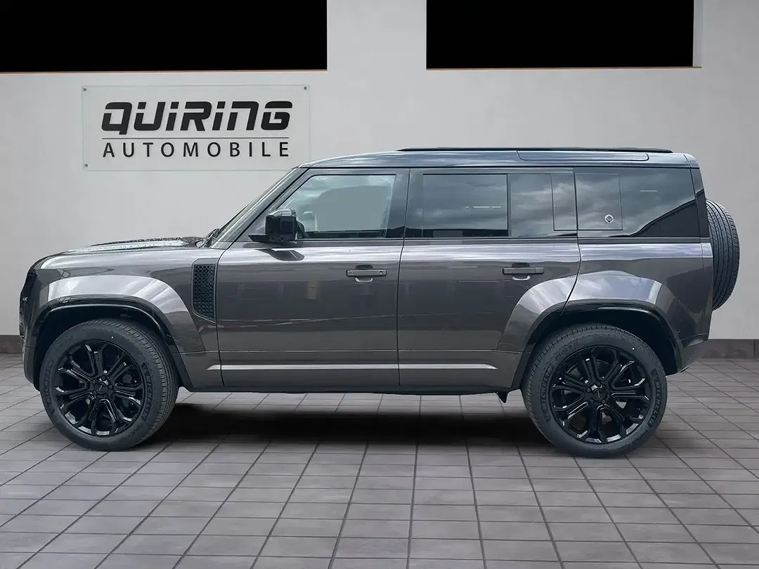 Land Rover Defender P635 4.4 OCTA - Thumbnail 3