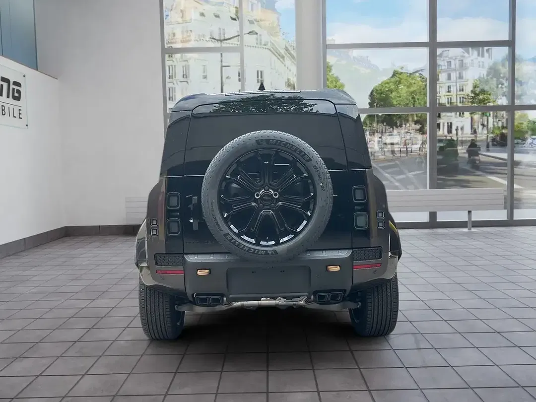 Land Rover Defender P635 4.4 OCTA - Thumbnail 6